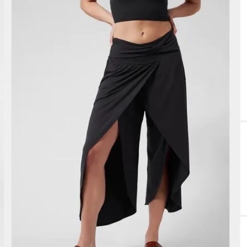 EUC Gorgeous Athleta Tulip Pants